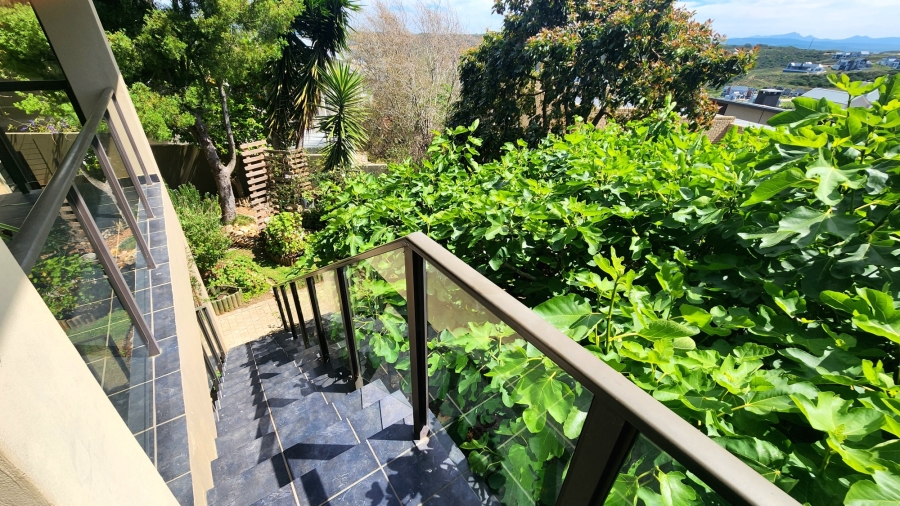 4 Bedroom Property for Sale in Monte Christo Western Cape